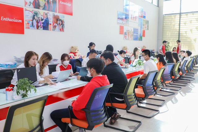 Biết điểm thi tốt nghiệp THPT 2023, hướng đi n&agrave;o d&agrave;nh cho th&iacute; sinh? - Ảnh 3.
