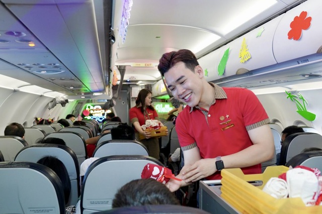 Tưng bừng lễ hội m&ugrave;a h&egrave; c&ugrave;ng Vietjet v&agrave; m&aacute;y bay Amy khắp bốn phương - Ảnh 9.