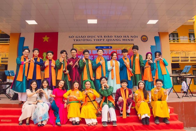 Thầy nhạc cụ &ldquo;vạn người m&ecirc;&rdquo; của Trường ĐH FPT - H&agrave; Nội - Ảnh 8.