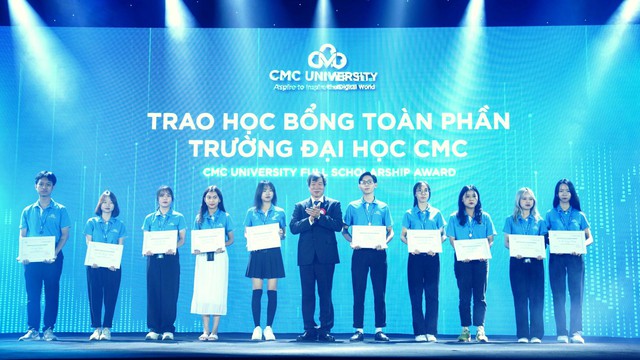 Điểm sàn và dự báo điểm chuẩn xét tuyển của trường Đại học CMC năm 2023 - Ảnh 2.