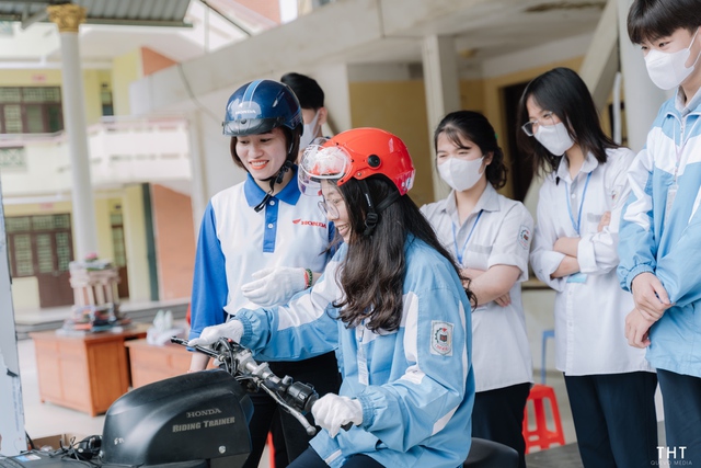 Honda Việt Nam tuy&ecirc;n dương c&aacute;c HEAD xuất sắc nhất trong hoạt động đ&agrave;o tạo An to&agrave;n giao th&ocirc;ng qu&yacute; 2/2023 - Ảnh 1.