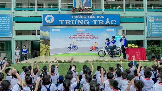 Honda Việt Nam tuy&ecirc;n dương c&aacute;c HEAD xuất sắc nhất trong hoạt động đ&agrave;o tạo An to&agrave;n giao th&ocirc;ng qu&yacute; 2/2023 - Ảnh 2.