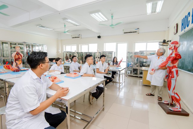Những l&yacute; do th&iacute; sinh 2K5 n&ecirc;n đặt nguyện vọng ưu ti&ecirc;n v&agrave;o trường Đại học Đại Nam - Ảnh 2.