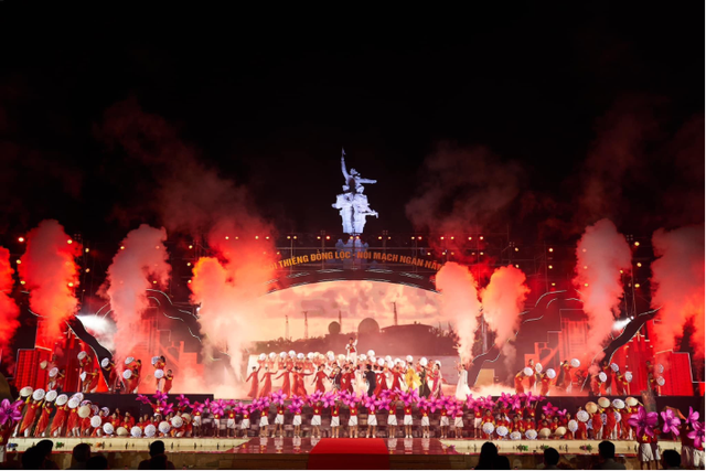 Đạo diễn Việt Đặng: Tôi bị lạc trong những khoảnh khắc bất tử của Đồng Lộc - Ảnh 1.