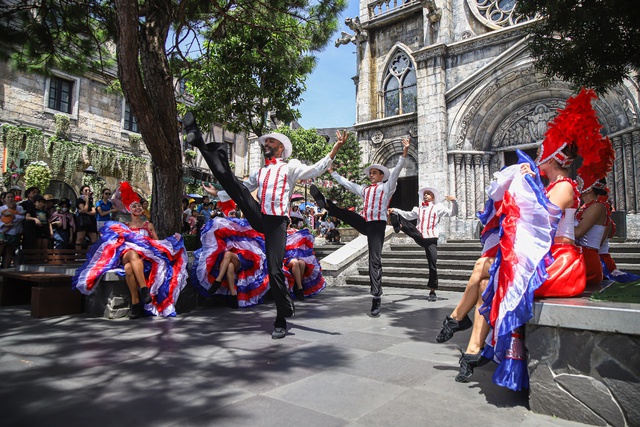 Lễ hội Văn hóa Việt Pháp lần đầu tiên được tổ chức tại Sun World Ba Na Hills - Ảnh 4.