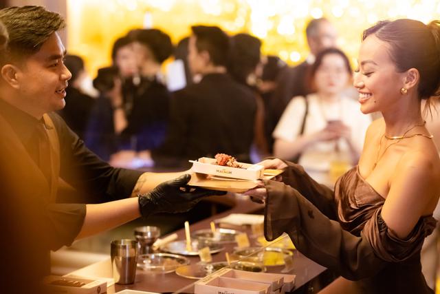 Sự kiện ra mắt kem MAGNUM quy tụ những gương mặt đ&igrave;nh đ&aacute;m trong l&agrave;ng giải tr&iacute; v&agrave; ẩm thực - Ảnh 8.