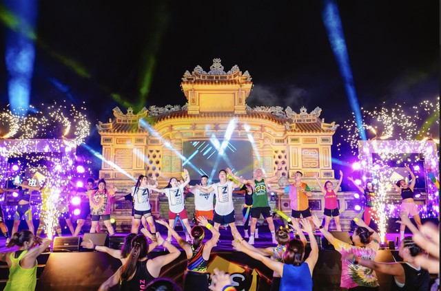 3000 người c&ugrave;ng nhau sẻ chia tinh thần thể thao kh&ocirc;ng giới hạn tại lễ hội Huế - Zumba&reg; Festival 2023 - Ảnh 12.