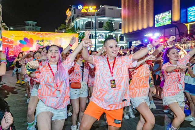 3000 người c&ugrave;ng nhau sẻ chia tinh thần thể thao kh&ocirc;ng giới hạn tại lễ hội Huế - Zumba&reg; Festival 2023 - Ảnh 8.