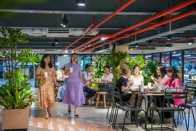 Check-in Food Village - Khu ẩm thực mới khai trương tại s&acirc;n bay T&acirc;n Sơn Nhất - Ảnh 3.