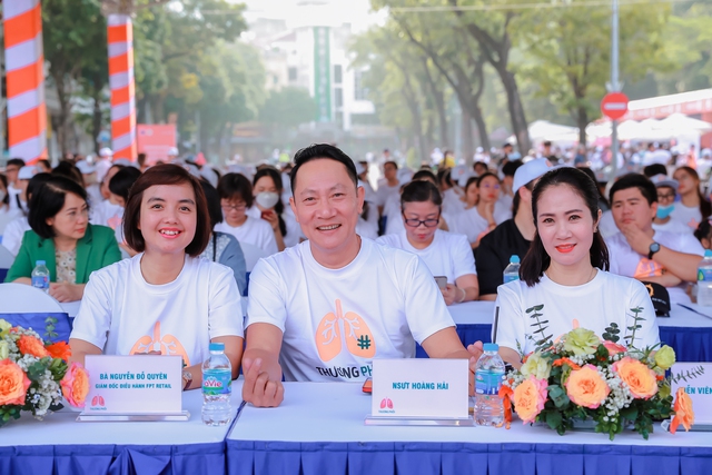 FPT Long Châu tuyên truyền nâng cao nhận thức cộng đồng về ung thư phổi - Ảnh 1.