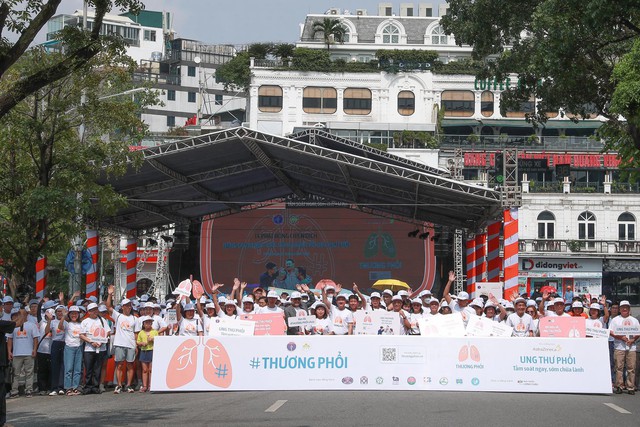 FPT Long Châu tuyên truyền nâng cao nhận thức cộng đồng về ung thư phổi - Ảnh 2.
