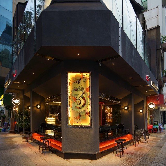 THREE O&rsquo;CLOCK - Chuỗi cửa h&agrave;ng c&agrave; ph&ecirc; 24h được giới trẻ y&ecirc;u th&iacute;ch ở TP.HCM - Ảnh 1.