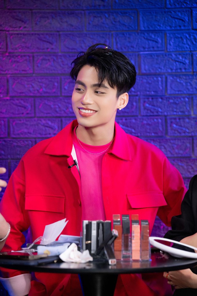 Lần đầu l&agrave;m livestreamer, MONO khiến 16.000 sản phẩm được chốt đơn v&egrave;o v&egrave;o - Ảnh 4.