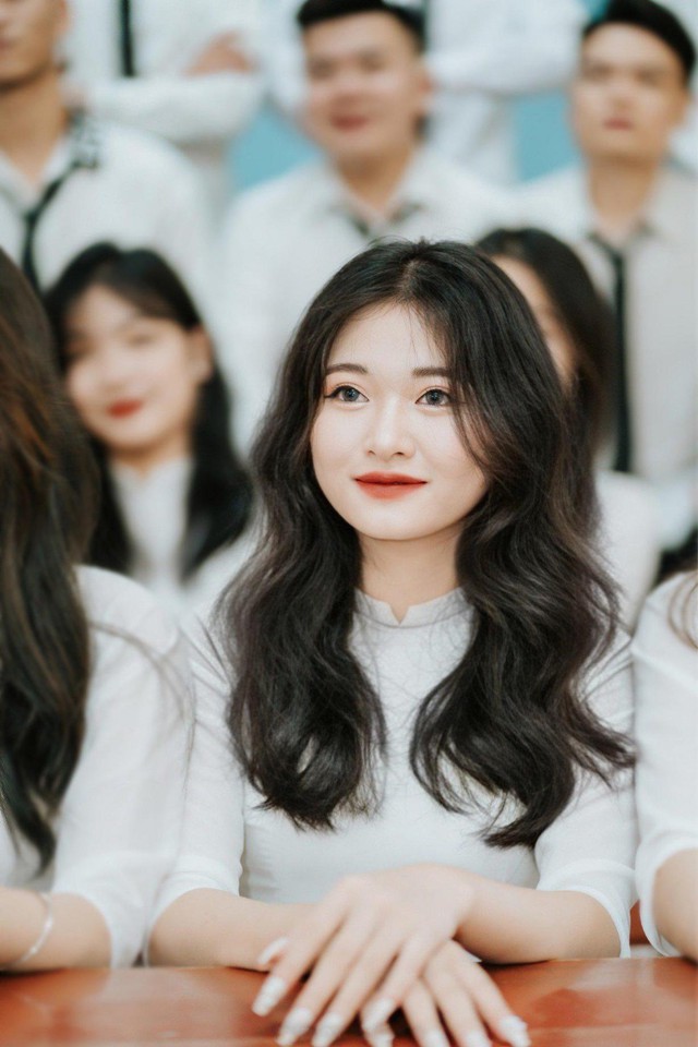 D&agrave;n nữ sinh BTEC FPT g&acirc;y thương nhớ với nhan sắc đỉnh cao, thần th&aacute;i ngời ngời - Ảnh 6.