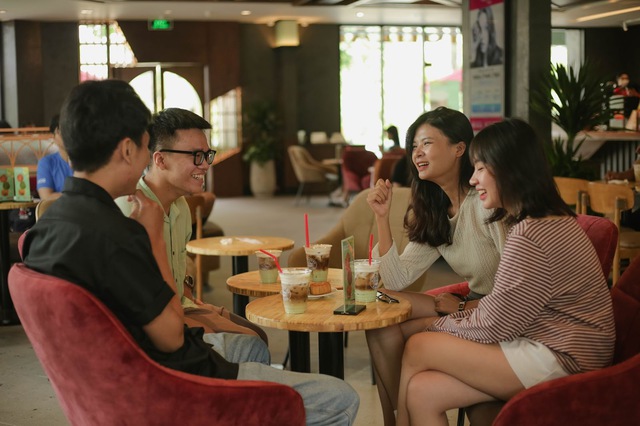 S&aacute;ng cuối tuần trong l&agrave;nh, c&ograve;n g&igrave; tuyệt hơn một buổi c&agrave; ph&ecirc;, check-in ng&agrave;y lập thu - Ảnh 1.