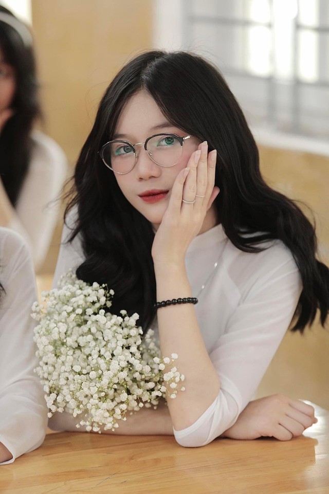 D&agrave;n nữ sinh BTEC FPT g&acirc;y thương nhớ với nhan sắc đỉnh cao, thần th&aacute;i ngời ngời - Ảnh 5.