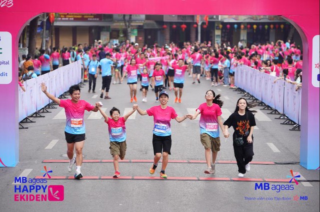 MB Ageas Life khẳng định ph&aacute;t triển bền vững qua giải chạy g&acirc;y quỹ v&igrave; nụ cười trẻ em Việt Nam - Ảnh 3.