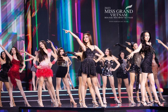 Th&iacute; sinh Miss Grand Vietnam 2023 tỏa s&aacute;ng c&ugrave;ng Star Kombucha trong đ&ecirc;m Chung khảo to&agrave;n quốc - Ảnh 2.