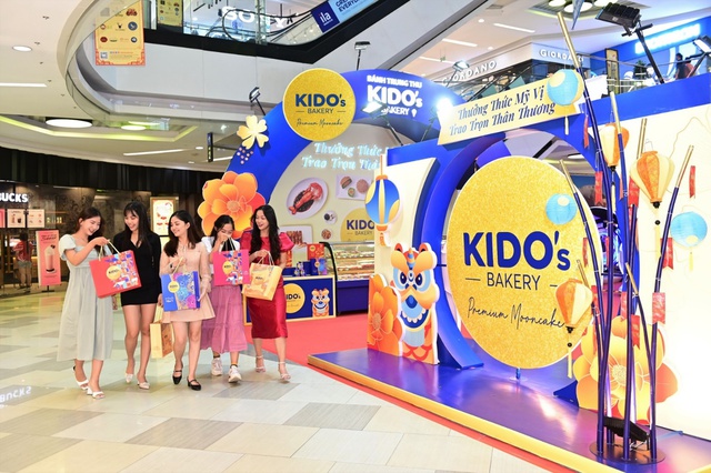 Giới trẻ rủ nhau săn l&ugrave;ng những chiếc b&aacute;nh Trung thu độc lạ, hot trend m&ugrave;a n&agrave;y - Ảnh 2.