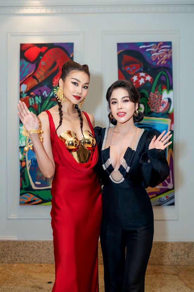 CEO Q-Talent Nguyễn Như Quỳnh lộng lẫy đến ch&uacute;c mừng Hương Giang họp b&aacute;o giới thiệu The New Mentor 2023 - Ảnh 2.