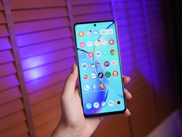Smartphone đ&aacute;ng mua m&ugrave;a &ldquo;back to school&rdquo; tung ưu đ&atilde;i cực chất - Ảnh 2.