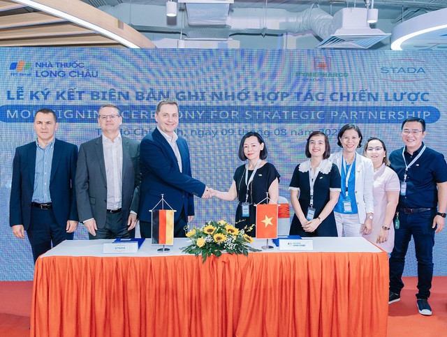 FPT Long Châu và STADA Việt Nam hợp tác toàn diện - Ảnh 1.