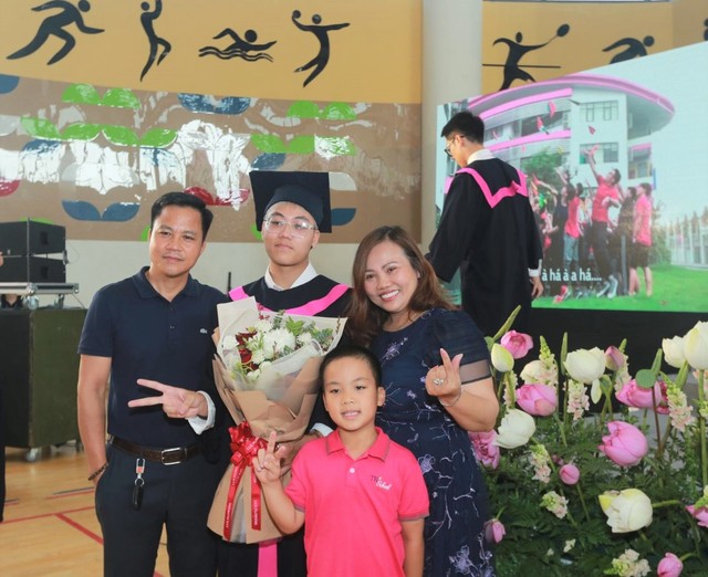 Khai trường, học sinh nội trú TH School Hòa Lạc trở lại ký túc xá “thân thương như về nhà” - Ảnh 9.