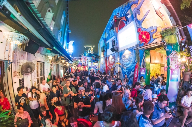 Trải nghiệm đi chơi đ&ecirc;m tại Singapore m&ugrave;a Grand Prix Season Singapore 2023 - Ảnh 2.