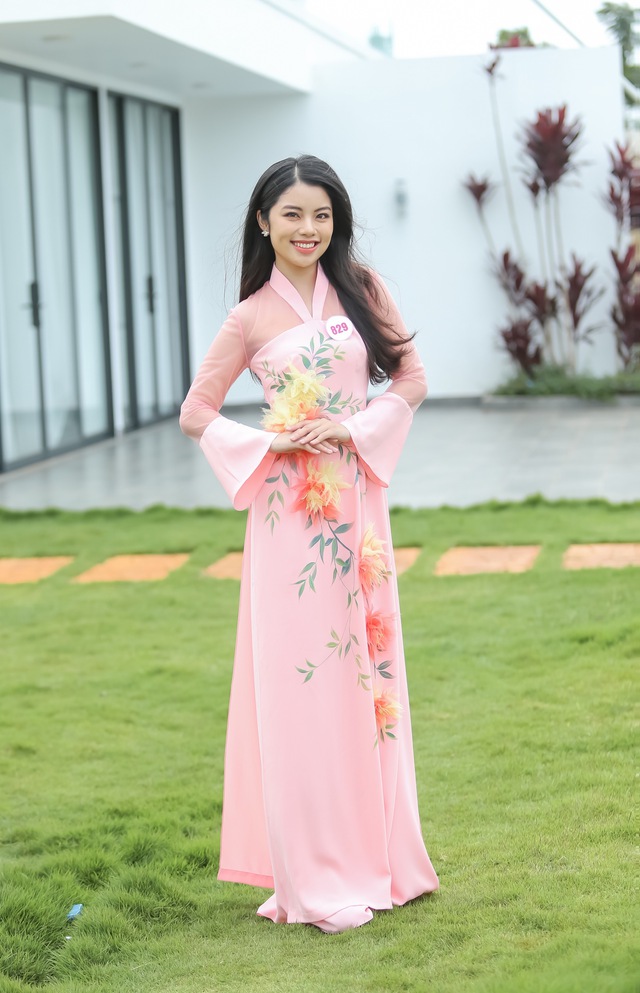 Hành trình của Người đẹp Áo dài tại Hoa hậu Nhân Ái Việt Nam 2023 - Ảnh 4.