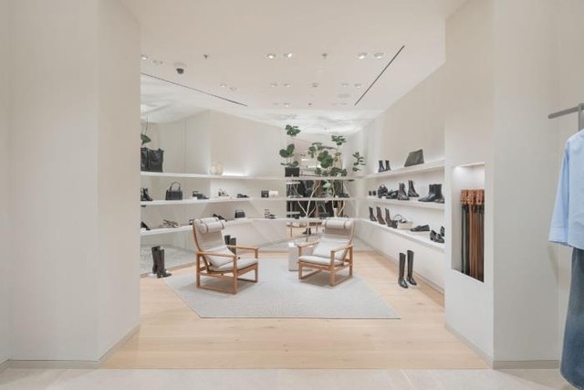 Th&iacute;ch th&uacute; trải nghiệm mua sắm t&iacute;ch hợp c&ocirc;ng nghệ tại cửa h&agrave;ng Massimo Dutti H&agrave; Nội - Ảnh 2.