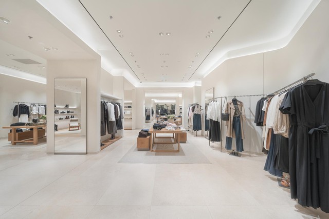 Th&iacute;ch th&uacute; trải nghiệm mua sắm t&iacute;ch hợp c&ocirc;ng nghệ tại cửa h&agrave;ng Massimo Dutti H&agrave; Nội - Ảnh 4.