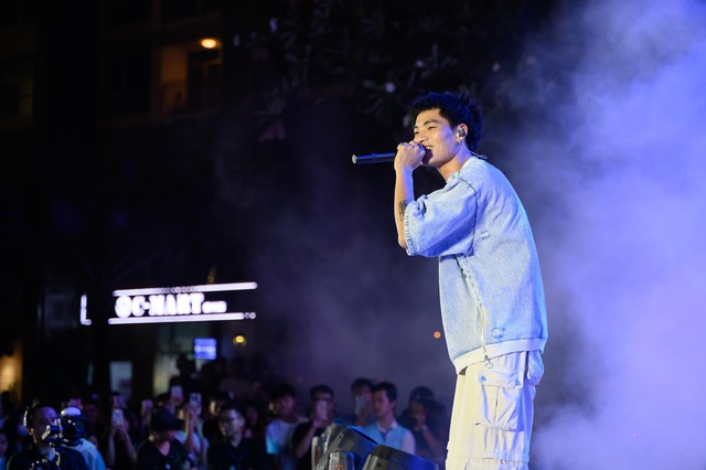 Trạm Nghỉ Mát Kotex Maxcool Sài Gòn: B Ray - Mikelodic biến sân khấu thành rap show cùng loạt hoạt động giải trí hấp dẫn - Ảnh 7.