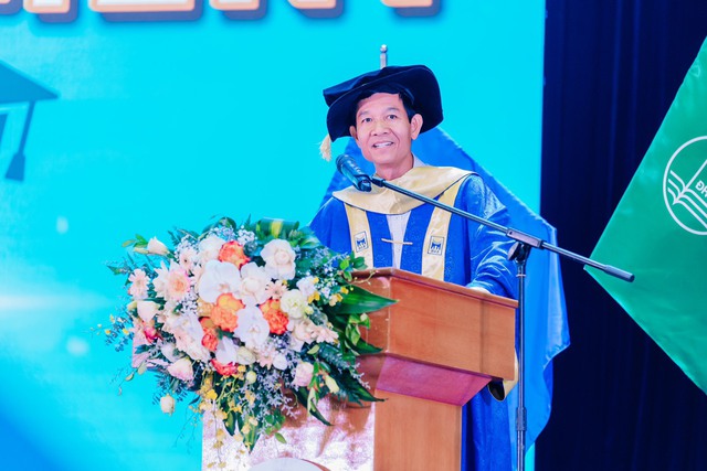 Lớp sinh vi&ecirc;n đầu ti&ecirc;n của ng&agrave;nh quản trị doanh nghiệp v&agrave; c&ocirc;ng nghệ, trường Quản trị v&agrave; Kinh doanh (HSB) ra trường - Ảnh 1.