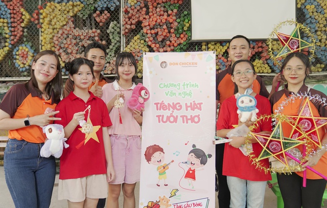 Ấm lòng phiên chợ “Trung thu cho em” 0 đồng của DON CHICKEN - Ảnh 2.