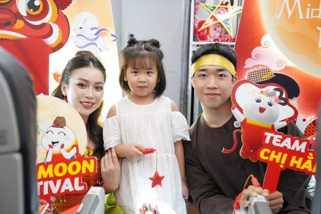 Ngày Tết Trung thu đặc biệt của các bạn nhỏ trên những chuyến bay Vietjet - Ảnh 4.