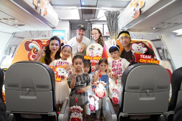 Ngày Tết Trung thu đặc biệt của các bạn nhỏ trên những chuyến bay Vietjet - Ảnh 5.