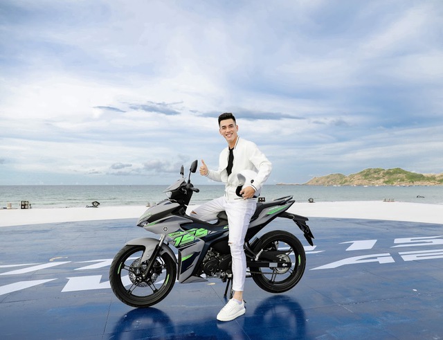 Bộ 3 gương mặt đình đám đồng hành cùng Yamaha Exciter 155 VVA ABS gọi tên những ai? - Ảnh 2.