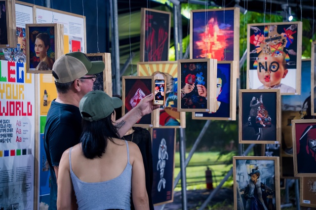 Sinh viên Greenwich “vẽ” bản sắc 14 nghệ sĩ bằng công nghệ AR trong dự án GENFest của MMusic - Ảnh 5.