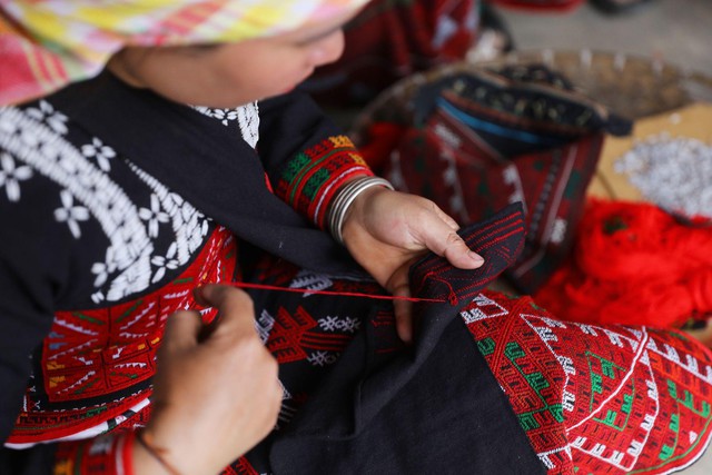 6 trải nghiệm nhất định phải thử ở Bản M&acirc;y Fansipan - Ảnh 5.