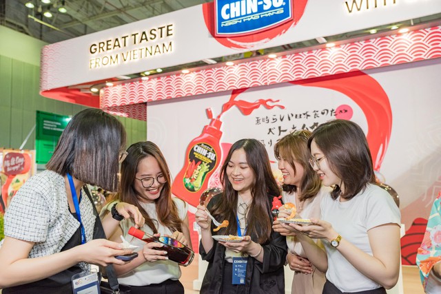 CHIN-SU trở thành thương hiệu được giới trẻ yêu thích tại Thương hiệu Vàng TP.HCM - Ảnh 4. CHIN-SU trở thành thương hiệu được giới trẻ yêu thích tại Thương hiệu Vàng TP.HCM - Ảnh 4.