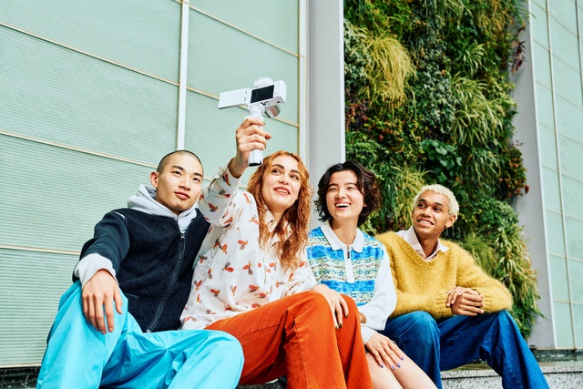 Giới trẻ đổ x&ocirc; mua m&aacute;y quay Vlog cho dịp nghỉ lễ cuối năm - Ảnh 3.