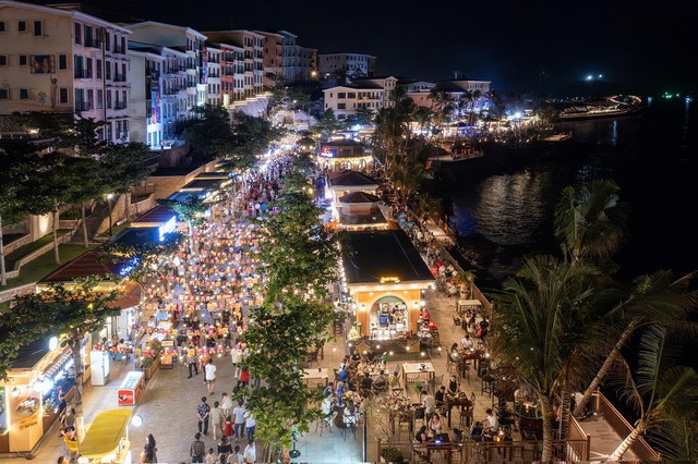 Có một chợ đêm bên biển Vui Phết: cứ mỗi mét vuông lại bắt gặp đến 10 khách quốc tế - Ảnh 8.