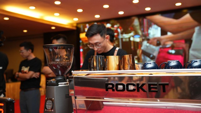Đằng sau đấu trường Barista s&ocirc;i động nhất 2023: Loạt nh&agrave; t&agrave;i trợ độc quyền l&agrave; c&aacute;c &ldquo;&ocirc;ng lớn&rdquo; trong ng&agrave;nh FnB - Ảnh 3.