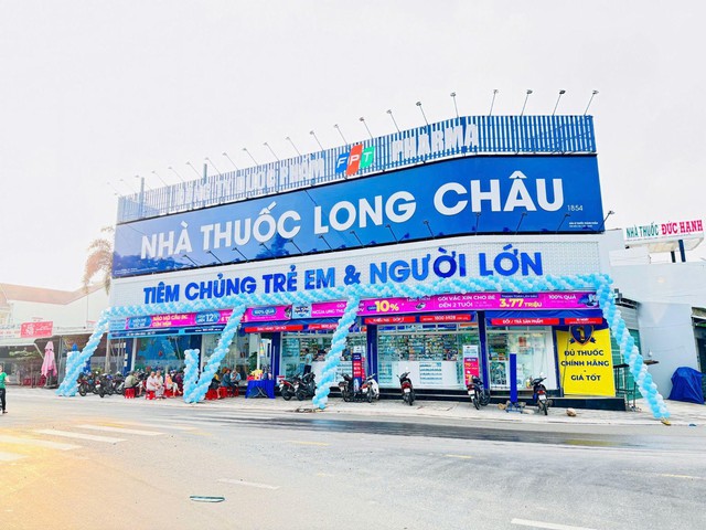 Hành trình tận tâm phục vụ 20 triệu khách hàng của FPT Long Châu - Ảnh 2.