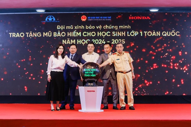 HVN hướng tới: “Trung hòa các-bon năm 2050” và “Không tử vong do tai nạn giao thông năm 2045” - Ảnh 1.