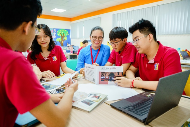 Cách hội bạn thân Royal School khẳng định chất riêng: Học và chơi đều “đỉnh nóc”, tiến bộ cùng nhau là ưu tiên hàng đầu - Ảnh 3.