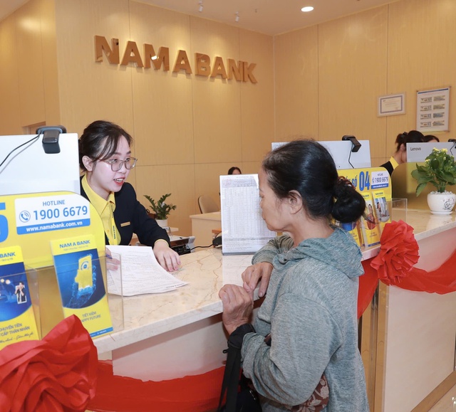 Nam A Bank 32 năm, tiếp tục phủ sóng mạng lưới miền Bắc - Ảnh 1.