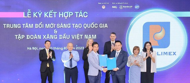 Tiên phong đổi mới sáng tạo ngành xăng dầu trong kỷ nguyên 4.0 - Ảnh 1.