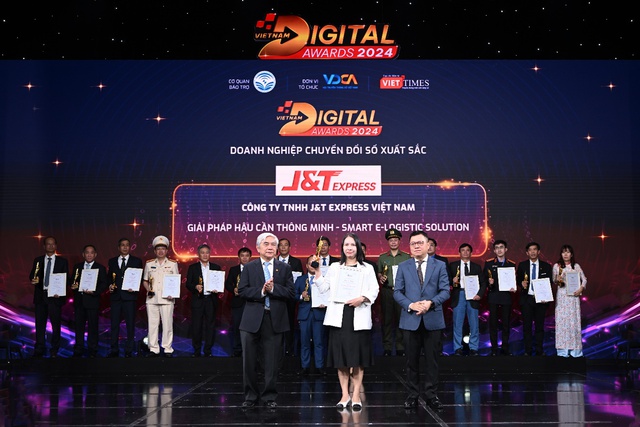 J&T Express tiếp tục được vinh danh giải thưởng Vietnam Digital Awards 2024 nhờ nỗ lực bền bỉ trong chuyển đổi số - Ảnh 1.