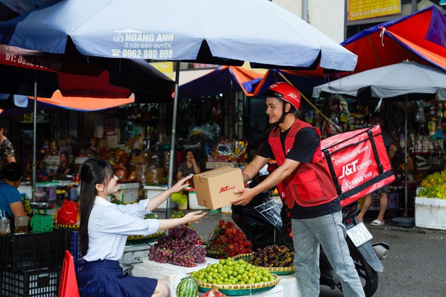 J&T Express tiếp tục được vinh danh giải thưởng Vietnam Digital Awards 2024 nhờ nỗ lực bền bỉ trong chuyển đổi số - Ảnh 3.